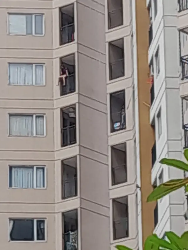 Gegara Masalah Rumah Tangga, Istri Coba Bunuh Diri Lompat dari Balkon Apartemen di Jaksel - News berita69.org