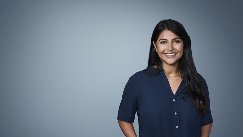 Gunung berapi ini meletus pertama kali dalam 10.000 tahun mengirimkan awan abu ke seluruh benua | berita