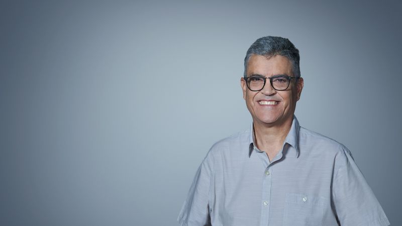 Korea Utara mengungkapkan gambar baru kapal selam bertenaga nuklir pertamanya | berita