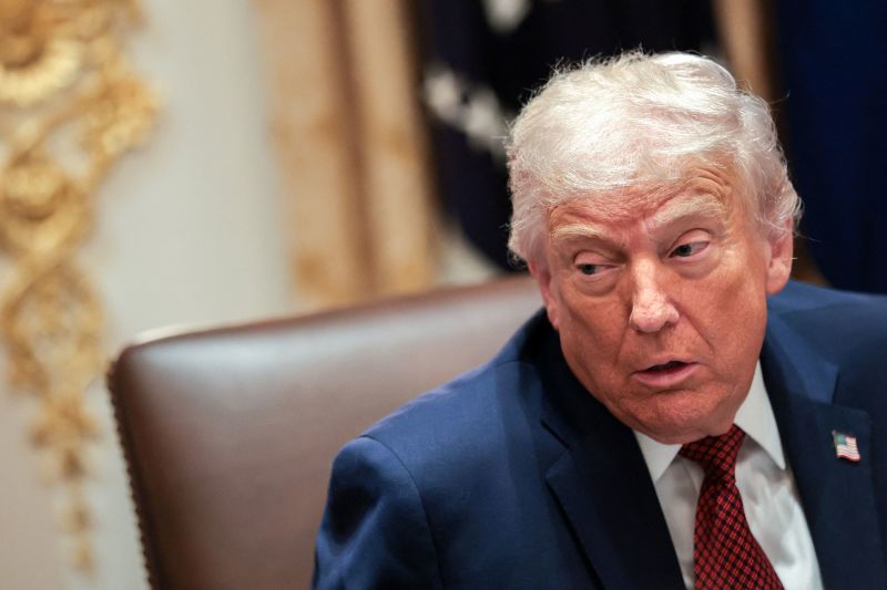 Pembaruan langsung: Trump memberikan nilai tinggi pada perekonomian, membela serangan kapal dan lebih banyak berita pemerintahan | Politik berita