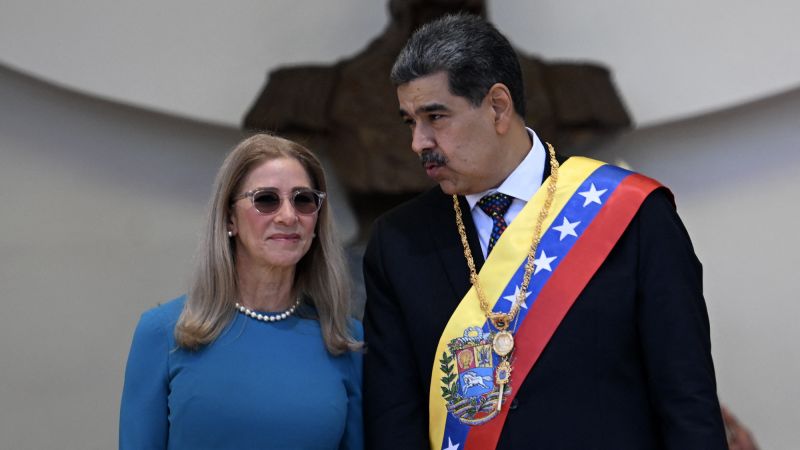 Siapakah Cilia Flores? Apa yang perlu diketahui tentang istri Presiden Venezuela Nicolas Maduro. | berita