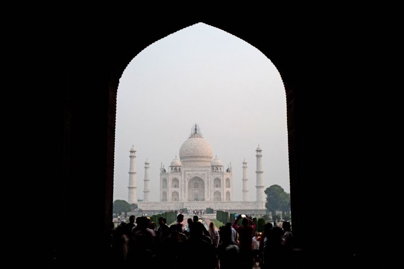 Simbol cinta India mencerminkan perpecahannya dalam film Bollywood baru | berita