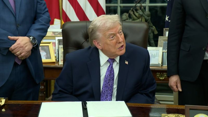 Trump mengisyaratkan kemungkinan aksi darat di Venezuela | berita